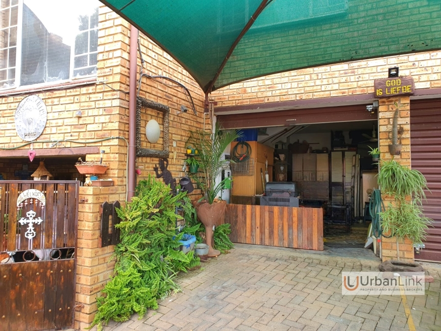 3 Bedroom Property for Sale in Safari Gardens North West